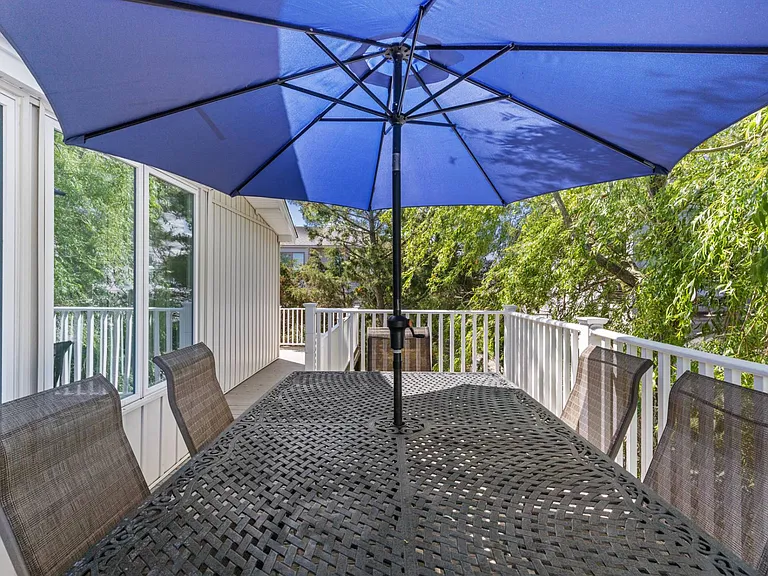 423 Dune Rd #A — Photo 22