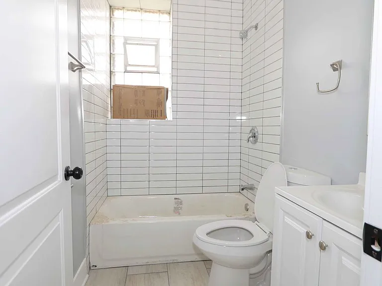2858 S Saint Louis Ave #3 — Photo 10
