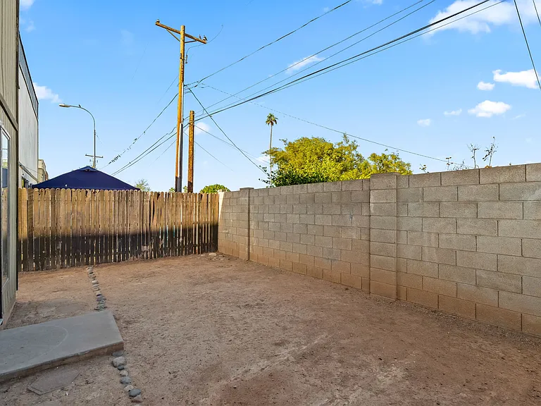 35-web-or-mls-1742 E Pepper Cir Apt 4--32_12132024