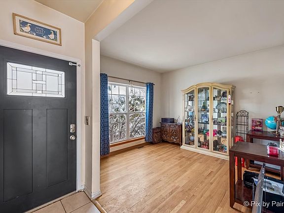 5th image of 2039 Greenview Dr