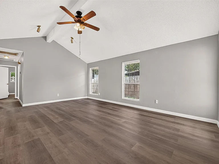 10814 Parkland Woods Dr — Photo 13