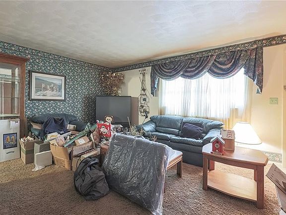 2nd image of 970 Taylorsview Dr