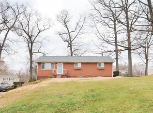 112 Garden Grove Dr, Butler, PA 16002