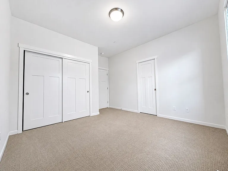 2206 Park View St NE — Photo 16