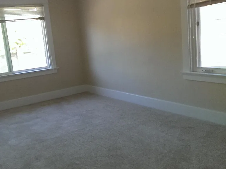 915 Grand Ave — Photo 6