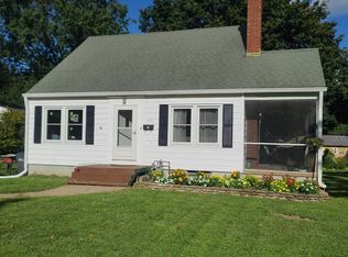 2218 S 3rd St, Burlington, IA 52601