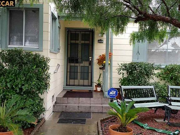 2nd image of 2354 Lincoln Ave