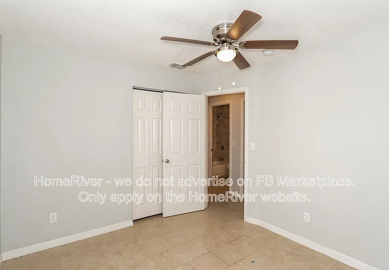 705 W 9th St — Photo 12