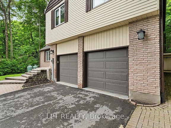 2nd image of 1432 Wallbridge Loyalist Rd