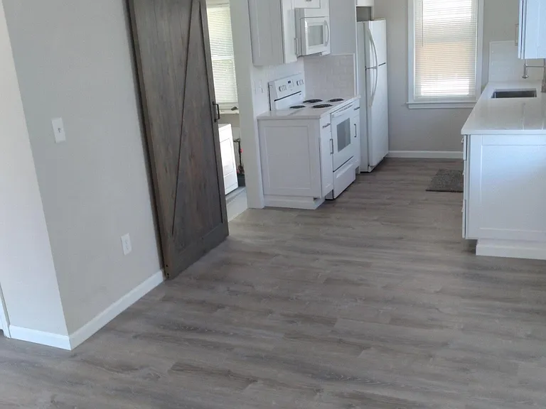 22933 Power Rd — Photo 10