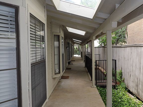 3rd image of 4339 Buena Vista St APT 1