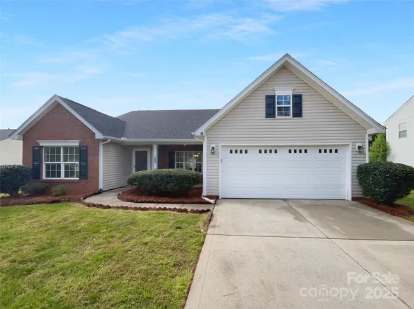 508 Danfield Dr, Clover, SC 29710