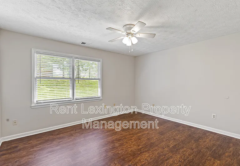4225 Steamboat Rd — Photo 12
