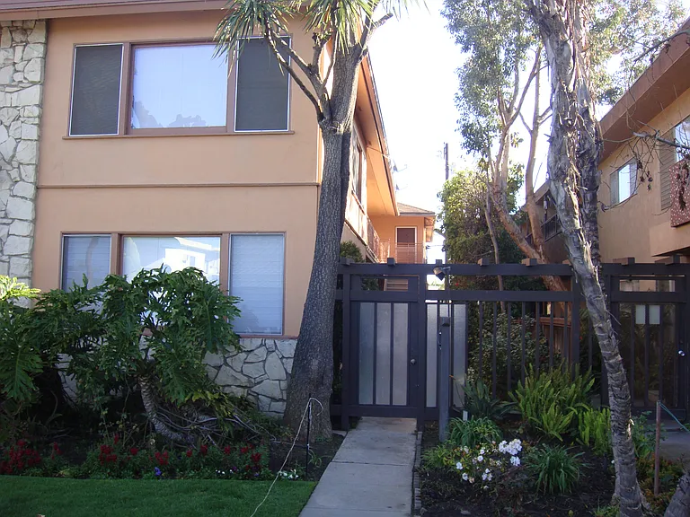 3622 Mentone Ave #2A — Photo 7
