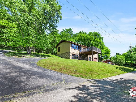 3rd image of 206 England Hollow Ln