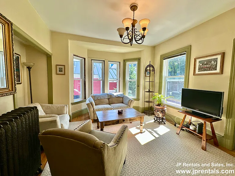 29 Spring Park Ave #2R — Photo 6