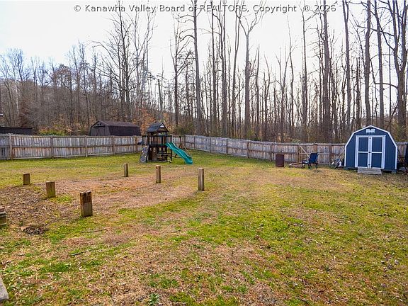 5th image of 13 Clotine St