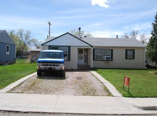 113 Bonnie Brae Ave, Newcastle, WY 82701