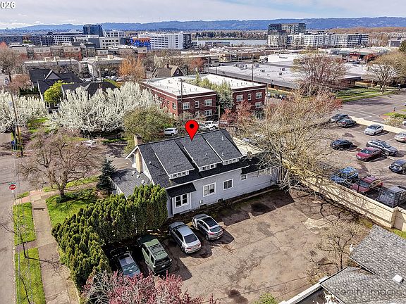 4th image of 504 W Evergreen Blvd