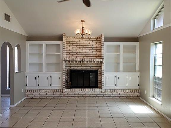 4th image of 1515 Skyline Dr