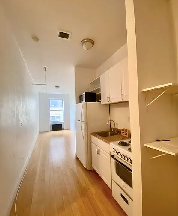 1st image of 336 W 19th St APT 4D