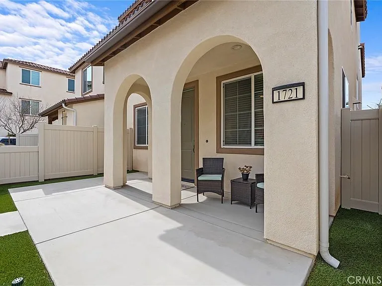 1721 Pantai Ave — Photo 5