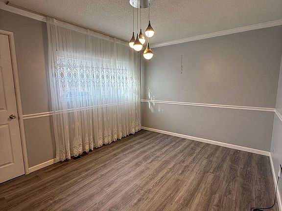 5th image of 10729 Antrill Dr