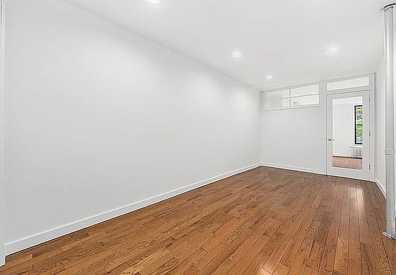 2nd image of 218 E 5th St APT 2W