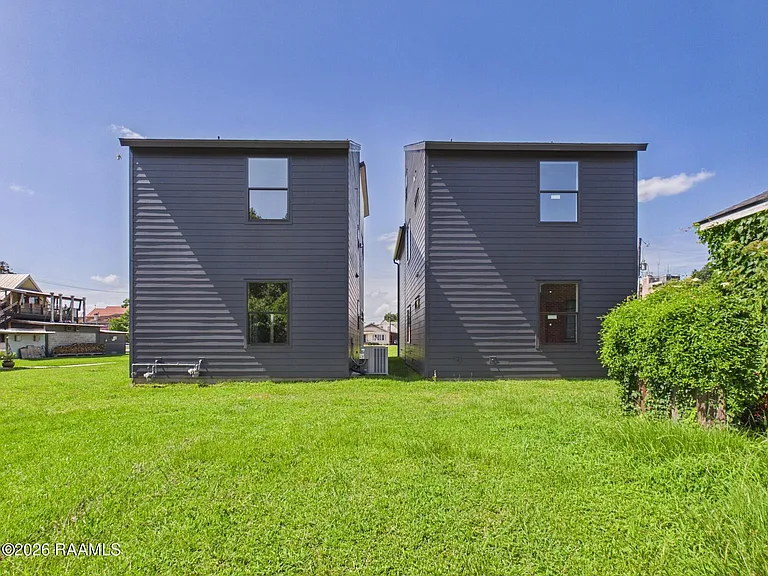 1120 S Washington St #101&201 — Photo 44