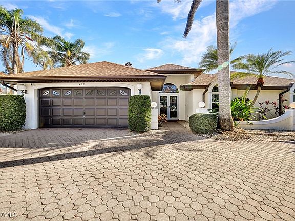 3rd image of 422 Cape Coral Pkwy W