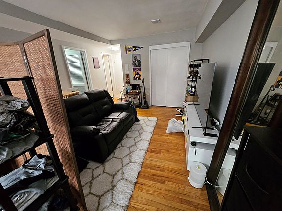 3rd image of 25 W 13th St APT 2ES