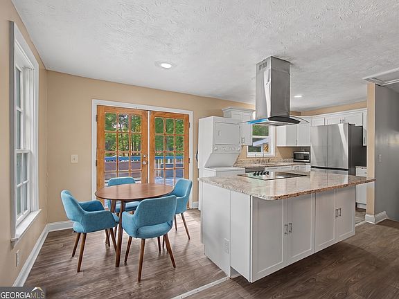 4th image of 4161 Summer Pl