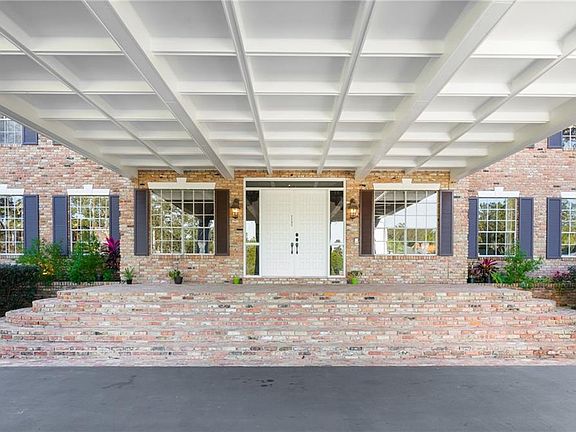 4th image of 1195 Sweetwater Club Blvd