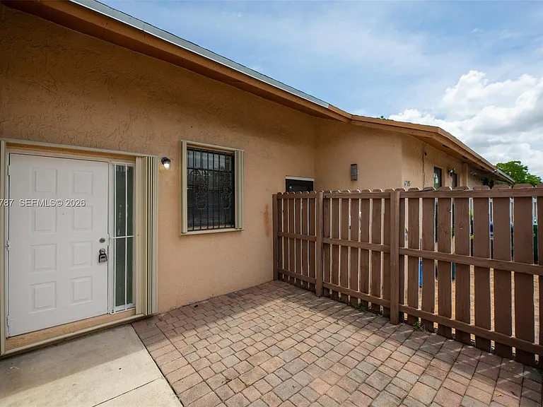 6707 NW 193rd Ln #0 — Photo 3