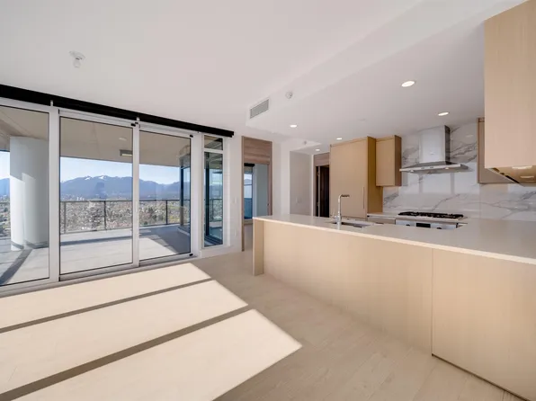 4890 Lougheed Hwy #4203, Burnaby, BC V5C 3Y6