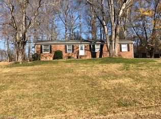 161 Holly Hill Dr, Reidsville, NC 27320