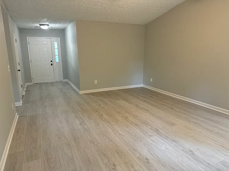 2352 Cedar Valley Ct — Photo 8