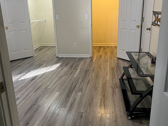 Walk-In Closet Master