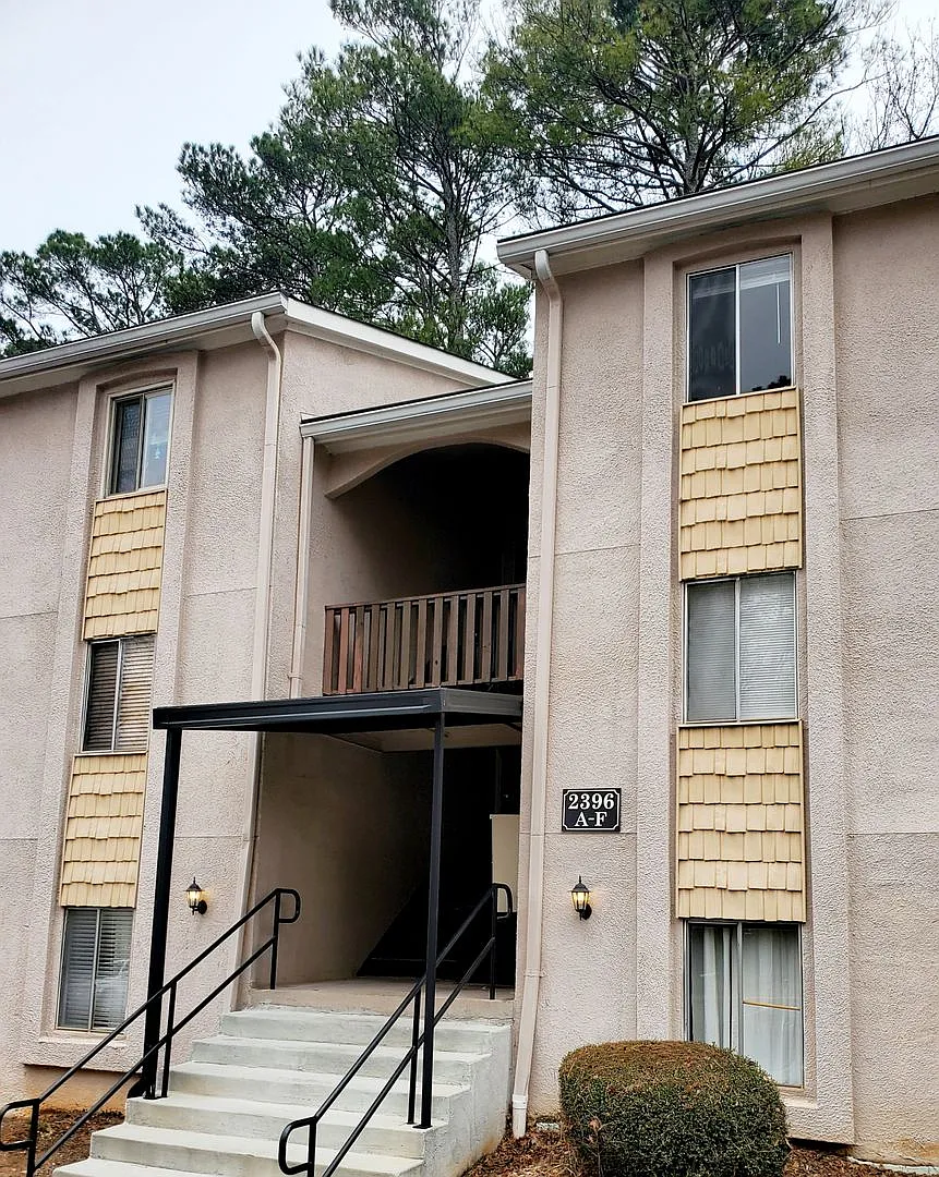 2396 Lawrenceville Hwy Unit F photo 1
