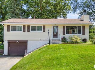 8005 10th St W, Rock Island, IL