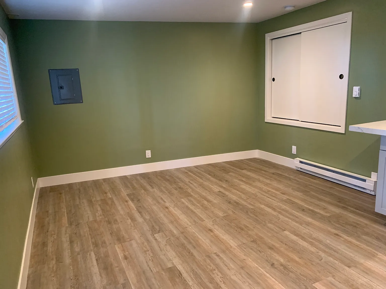 Studio, 350 sqft, $2,000 — Photo 2