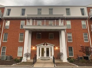 14443 Bantry Ln APT 2, Chesterfield, MO