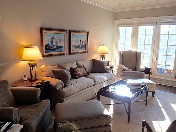 3rd image of 2339 N Commonwealth Ave APT 5D