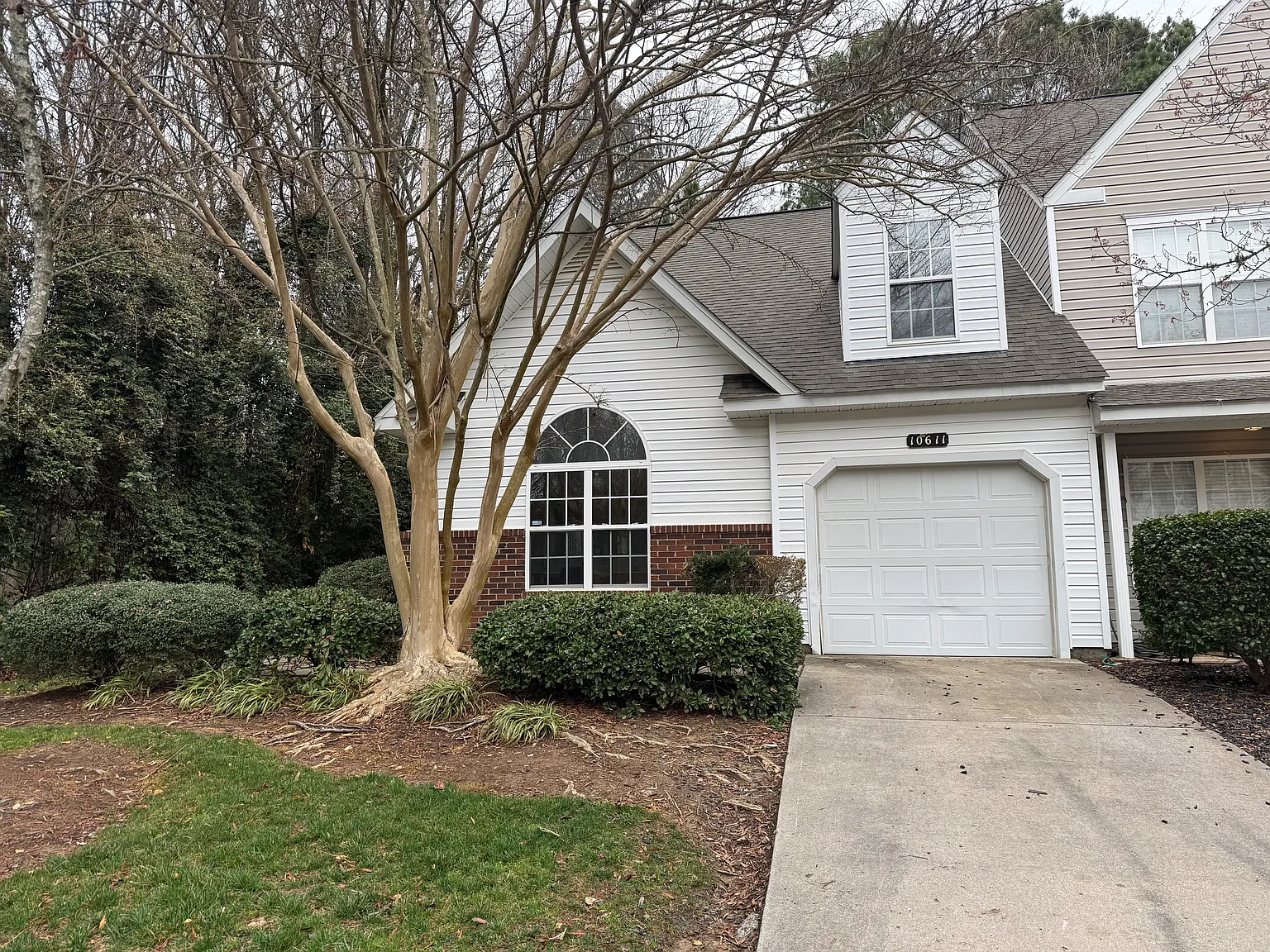 2 bed, 2.5 bath, 1648 sqft, $1,695 — Photo 1