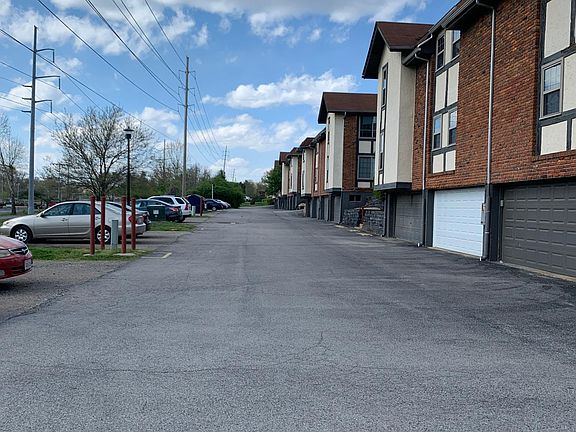 3rd image of 10128 Squire Meadows Dr APT 2