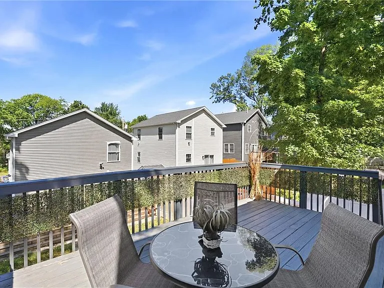 90 Rowley St — Photo 22