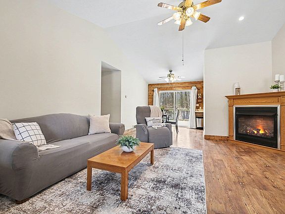 3rd image of 19468 Timberland Dr