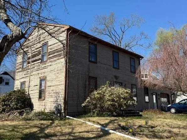 11 Beverly Drive, Bridgeport, CT 06610