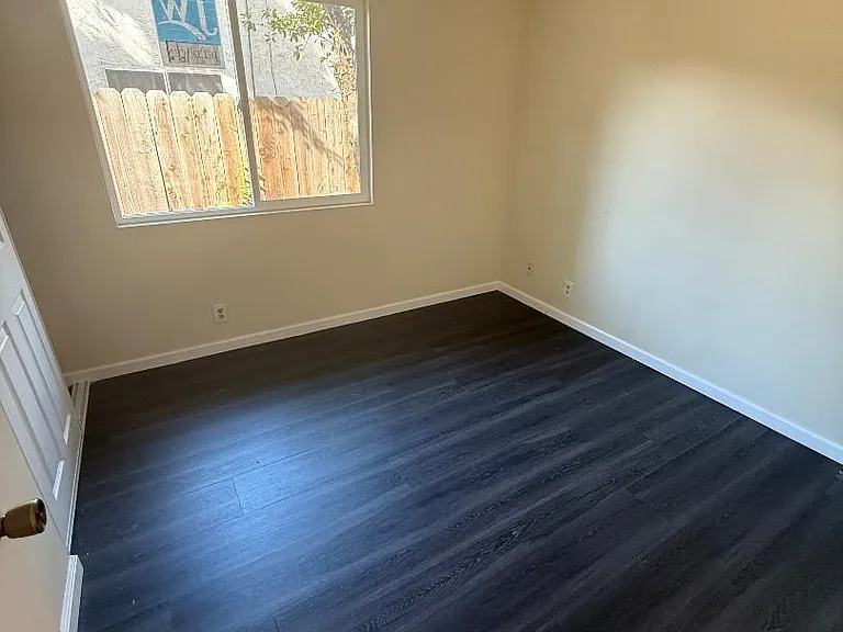 2112 Banyan Way — Photo 8