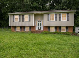 813 Gallant Ct, Winston Salem, NC 27101